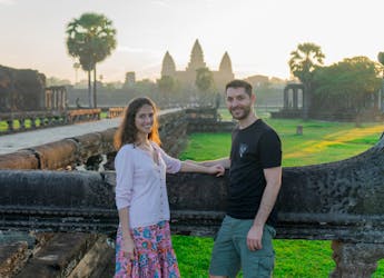 Descubre el amanecer de Angkor en Vespa
